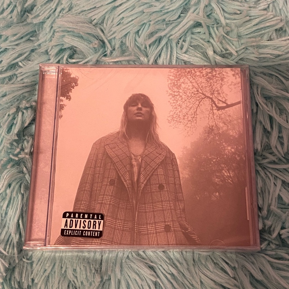 *NWT* Rare Taylor Swift Folklore “Clandestine Meetings” CD